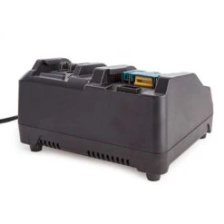 Chargeur Rapide Mixte 12V CXT Et 18V LXT - MAKITA DC18RE -Promos Pro Bricolage Boutique chargeur makita dc18re 2
