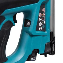 Cloueur Autonome à Gaz 7,2 V Li-Ion 15-40 Mm - MAKITA GN420CLSE -Promos Pro Bricolage Boutique cloueur a gaz li ion makita gn420clse 7