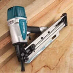 Cloueur Pneumatique 8,3 Bar 90 Mm - MAKITA AN943K -Promos Pro Bricolage Boutique cloueur pneumatique makita an943k 2