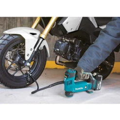 Gonfleur 18V Li-Ion (Machine Seule) - MAKITA DMP181Z 13 Gonfleur 18V Li-Ion (Machine Seule) - MAKITA DMP181Z -Promos Pro Bricolage Boutique gonfleur makita dmp181z 6