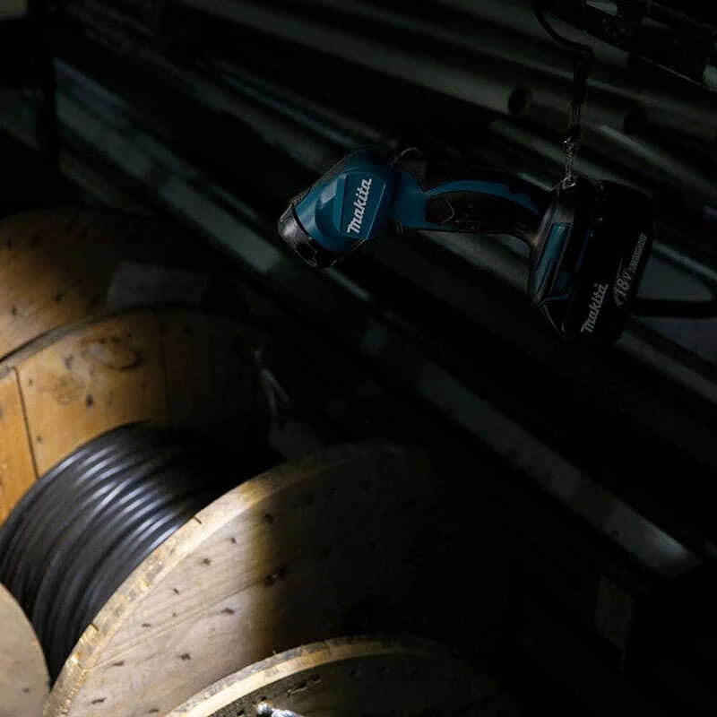 Lampe De Chantier 14,4-18V LXT Li-Ion (Produit Seul) - MAKITA DML815 4 Lampe De Chantier 14,4-18V LXT Li-Ion (Produit Seul) - MAKITA DML815 – Image 4