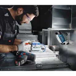 Lampe De Chantier 12V (Produit Seul) GLI 12V-330 - BOSCH 06014A0000 -Promos Pro Bricolage Boutique lampe de chantier 12v gli 12v 330 bosch 06014a0000 3