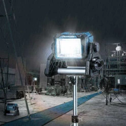 Lampe De Chantier 14,4 à 18V LXT (Produit Seul) 3000 Lm - MAKITA DEADML811 -Promos Pro Bricolage Boutique lampe de chantier makita deadml811 3