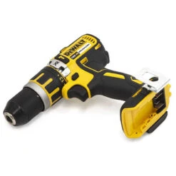 Perceuse à Percussion 18V (2x2,0 Ah) En Coffret TSTAK - DEWALT DCD795D2 -Promos Pro Bricolage Boutique perceuse visseuse percussion dewalt dcd795d2 3