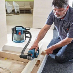 Rabot 12V 56 Mm (2x3.0 Ah) GHO 12V-20 - BOSCH 06015A7001 -Promos Pro Bricolage Boutique rabot sans fil 12v gho 12v 20 bosch 06015a7001 3