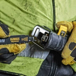 Scie Sabre 18V Li-ion XR (Produit Seul) - DEWALT DCS380N-XJ -Promos Pro Bricolage Boutique scie sabre dewalt dcs380n xj 3