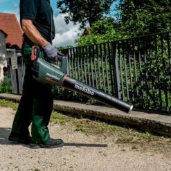 Souffleur De Feuilles 18V Li-Ion (2x5,2 Ah) - METABO 601607650 -Promos Pro Bricolage Boutique souffleur de feuilles 18v metabo 601607650 2