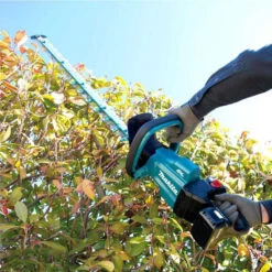 Taille-haie 18V LXT Lamier De 60 Cm (1x3,0 Ah) - MAKITA DUH602SF -Promos Pro Bricolage Boutique taille haie makita duh602sf 3