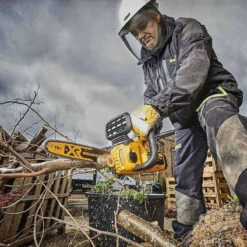 Tronçonneuse 18/54V XR Brushless Guide De 30 Cm (Produit Seul) - DEWALT DCM565N-XJ -Promos Pro Bricolage Boutique tronconneuse 1854v xr brushless 30 cm produit seul dewalt dcm565n 5